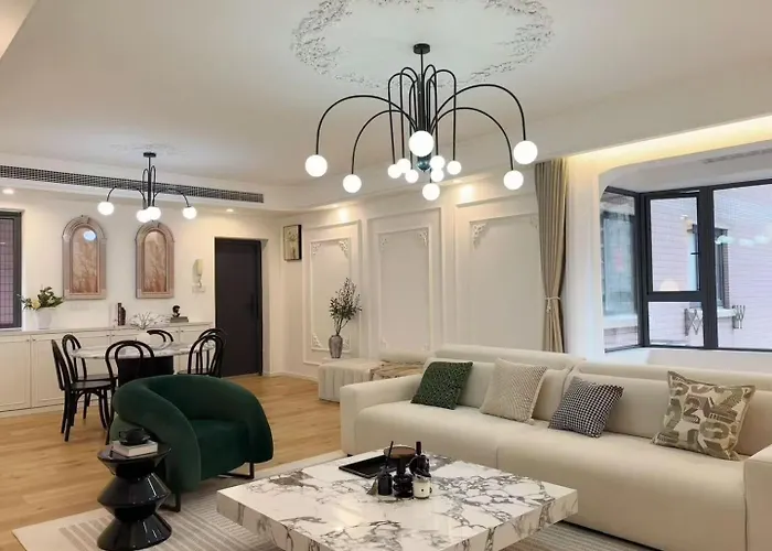 Eastern Hub - Bund Branch New Chic 3-Bedroom At Downtown Area Near Attractions, 200M From Subway